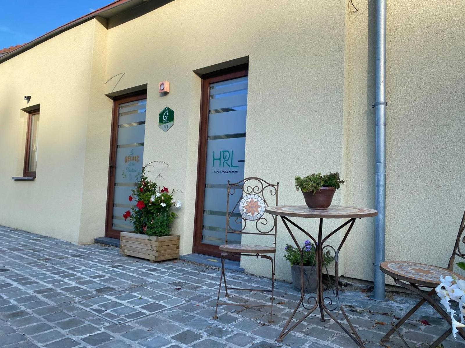 Le Relais De La Posterie Guest House Gembloux Bagian luar foto